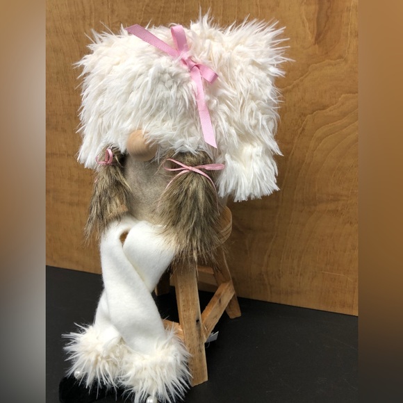 Shaggy Dog Gnome 4 Seasons Spring Summer Fall Winter Ribbon Bows Pearls Gift - Picture 11 of 14